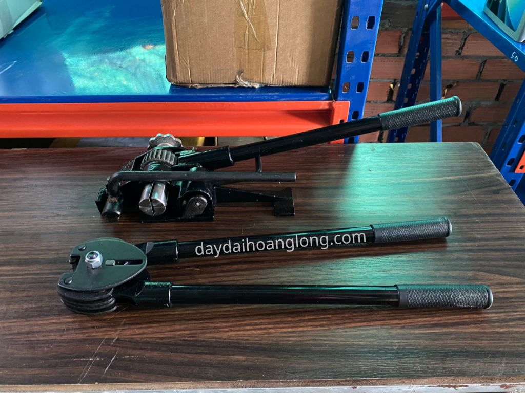 Dụng cụ đóng đai thép cầm tay