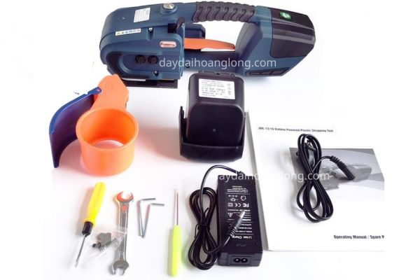 Máy đóng đai nhựa JDC 13-16 thiết kế nhỏ gọn, lực siết mạnh.