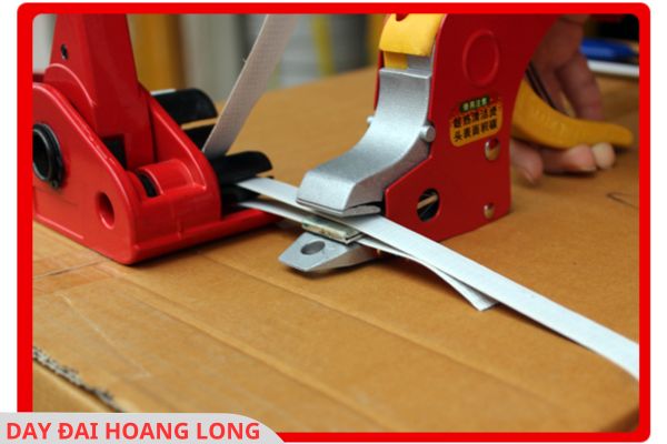 Máy kẹp dây đai hàn nhiệt KG-15C